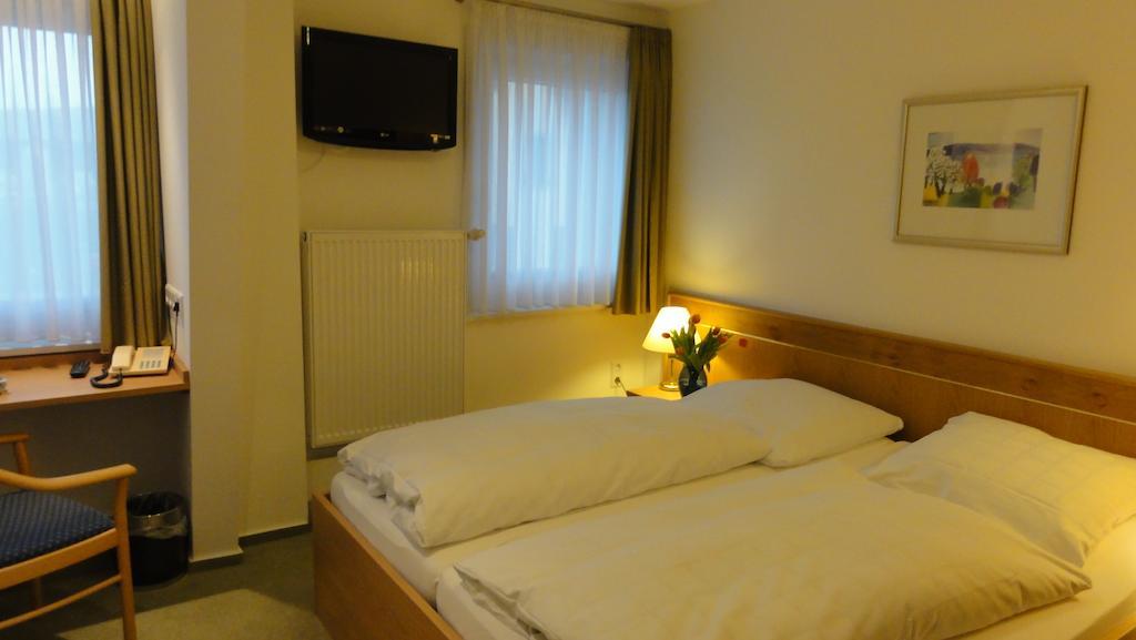 Hotel Wuerttemberger Hof Garni Ρόττενμπουργκ Δωμάτιο φωτογραφία